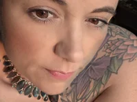 infinirose's Live XXX Chat