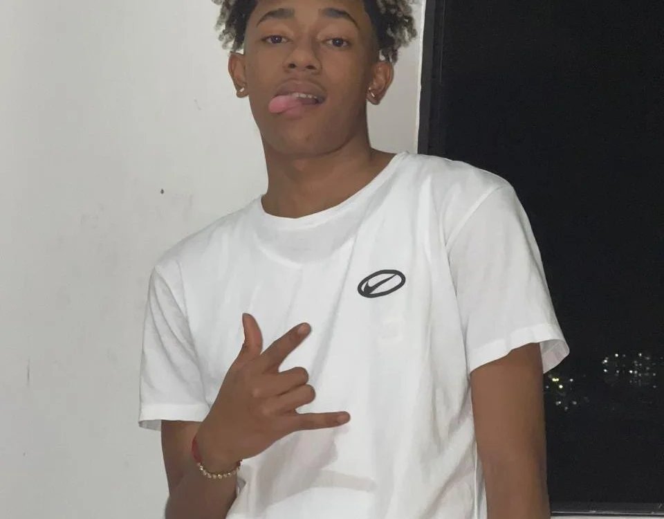 Boy_cock18 Offline XXX-Chat