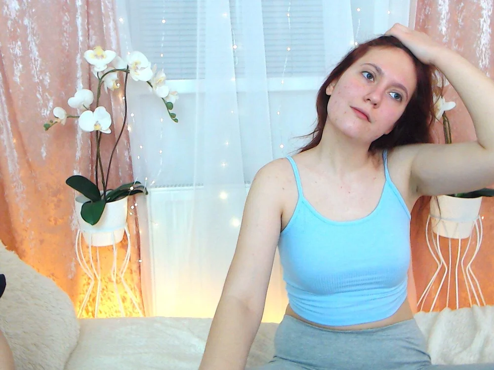_Jullia_lia's Offline Chat Room