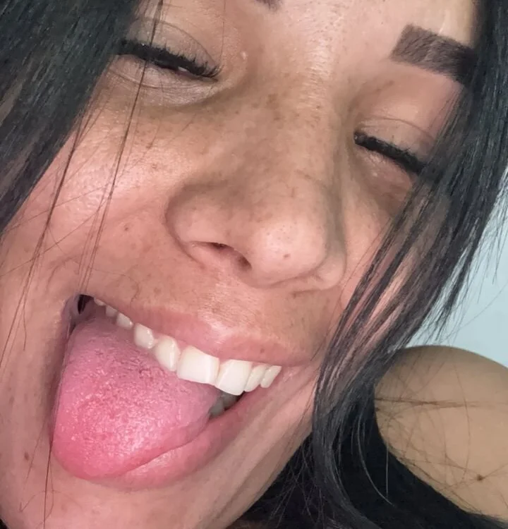 Vanesa245 Offline XXX-chat