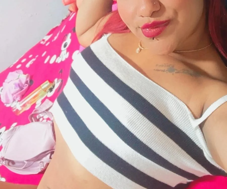 maddy_jones_mn Offline XXX chat