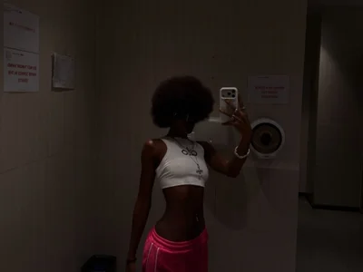 _Nubia — live female cam