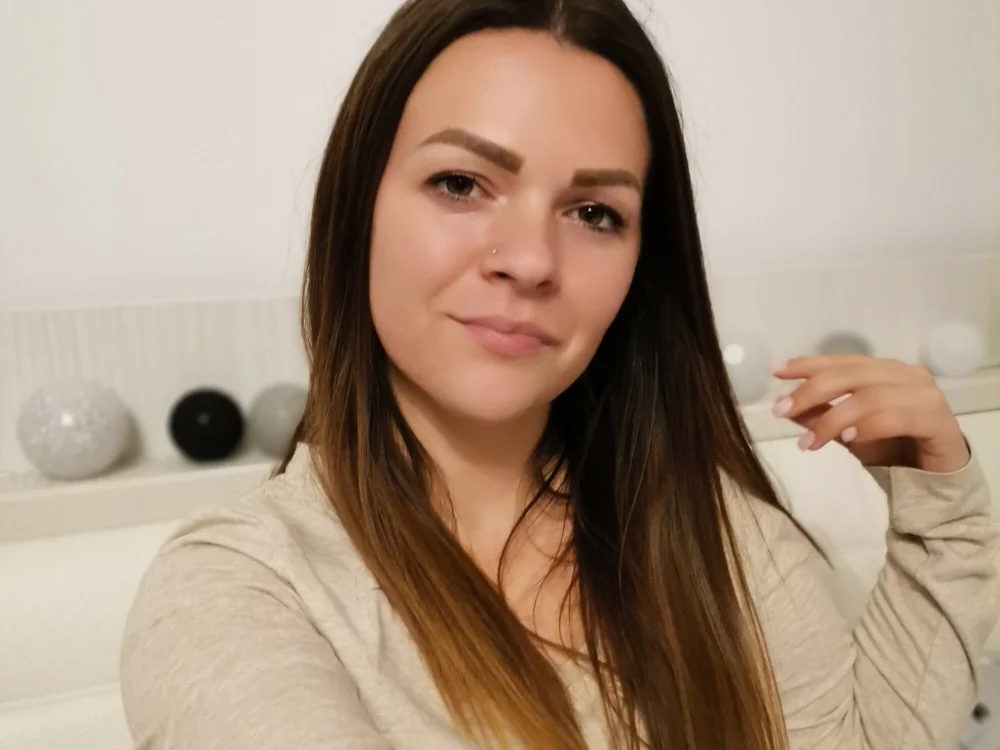 Ioana9's Offline XXX Chat