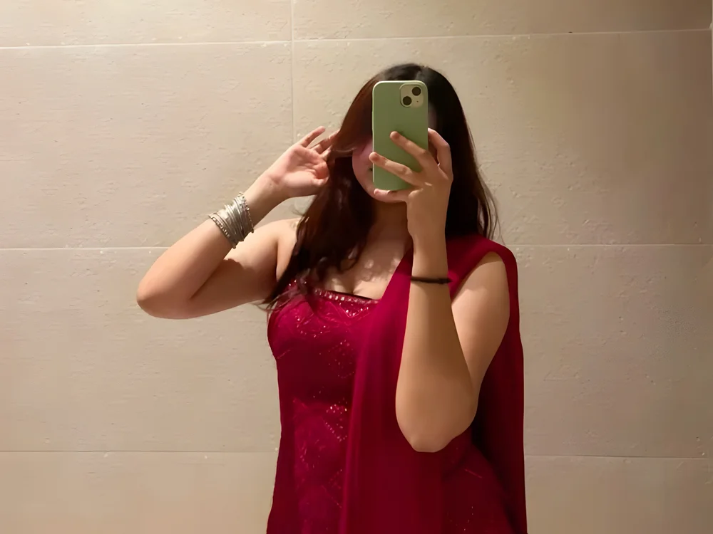 thyAnvi Adlı Modelin Çevrimdışı XXX Sohbeti