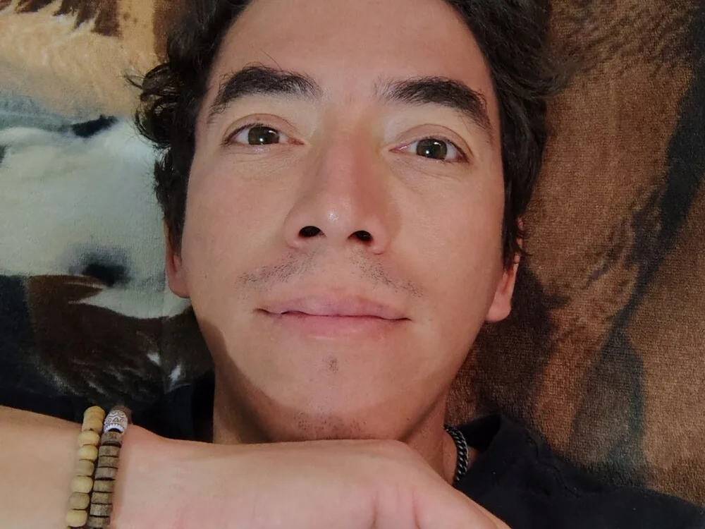 ToldSomeone Chat XXX offline