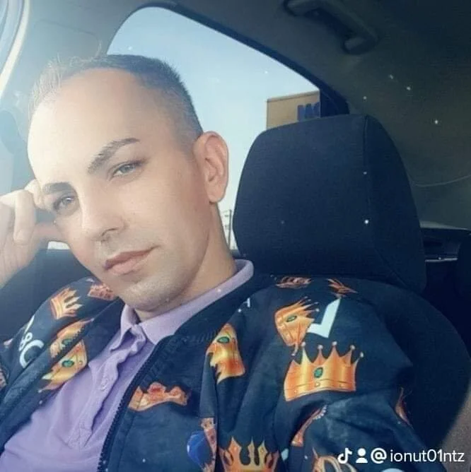 IonutNTZ11's Offline XXX Chat