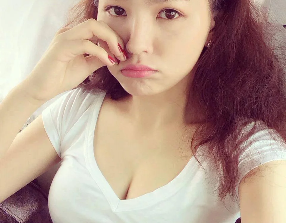 Miesi-c2clove Chat XXX Ngoại tuyến