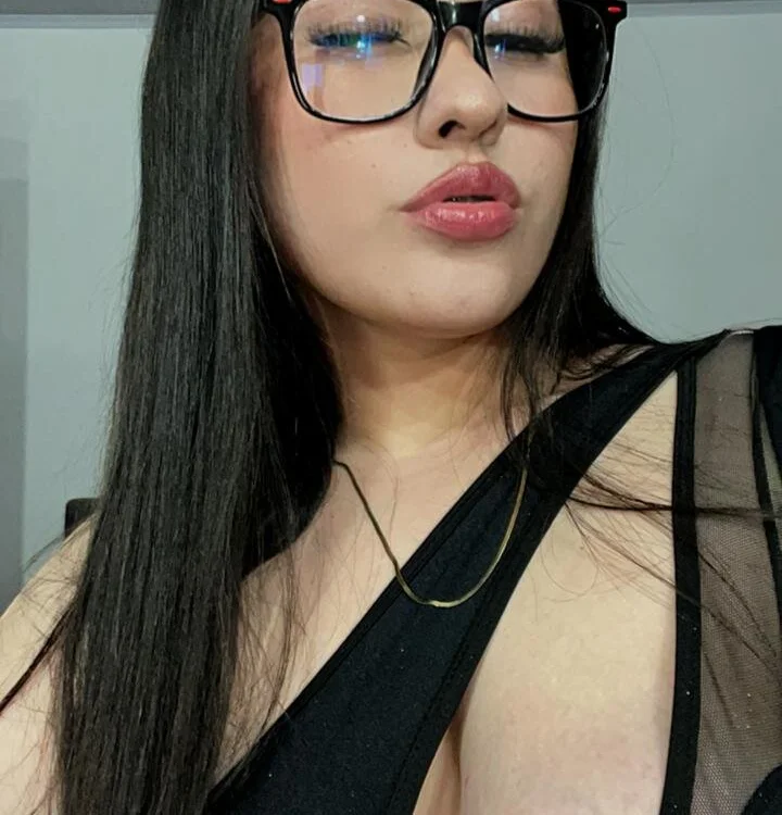 Megan_Campbell Offline XXX Chat