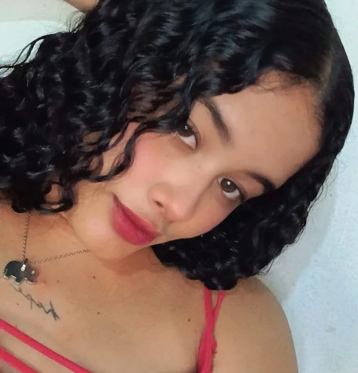 lilihot12's Offline XXX Chat