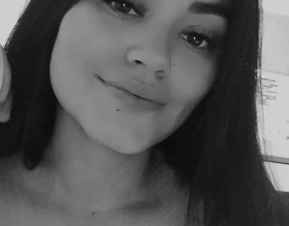 Candy18_b's Offline Chat Room