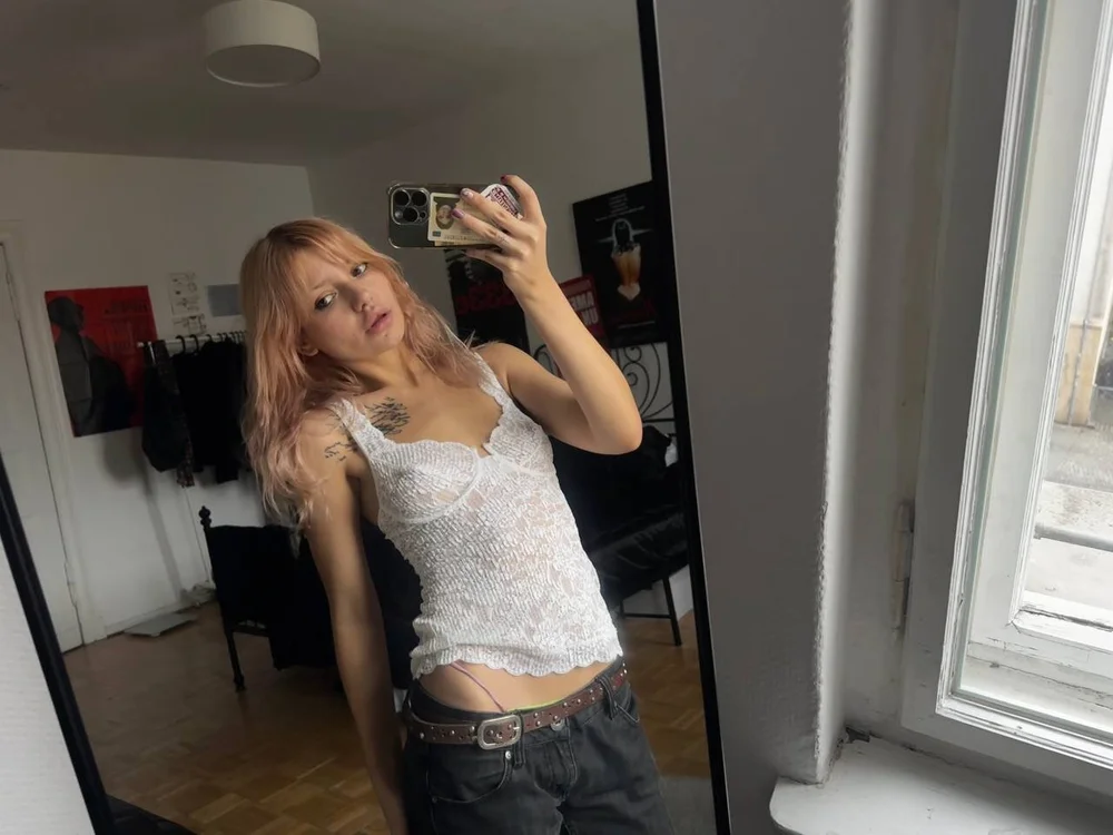 Chat XXX offline de Naomi_Rosy