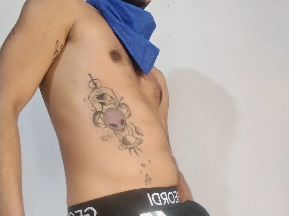 Offline XXX chat Emilio_Putarco