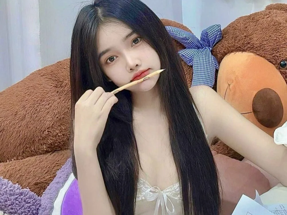 Yen-Dan: συνομιλία ΧΧΧ εκτός σύνδεσης