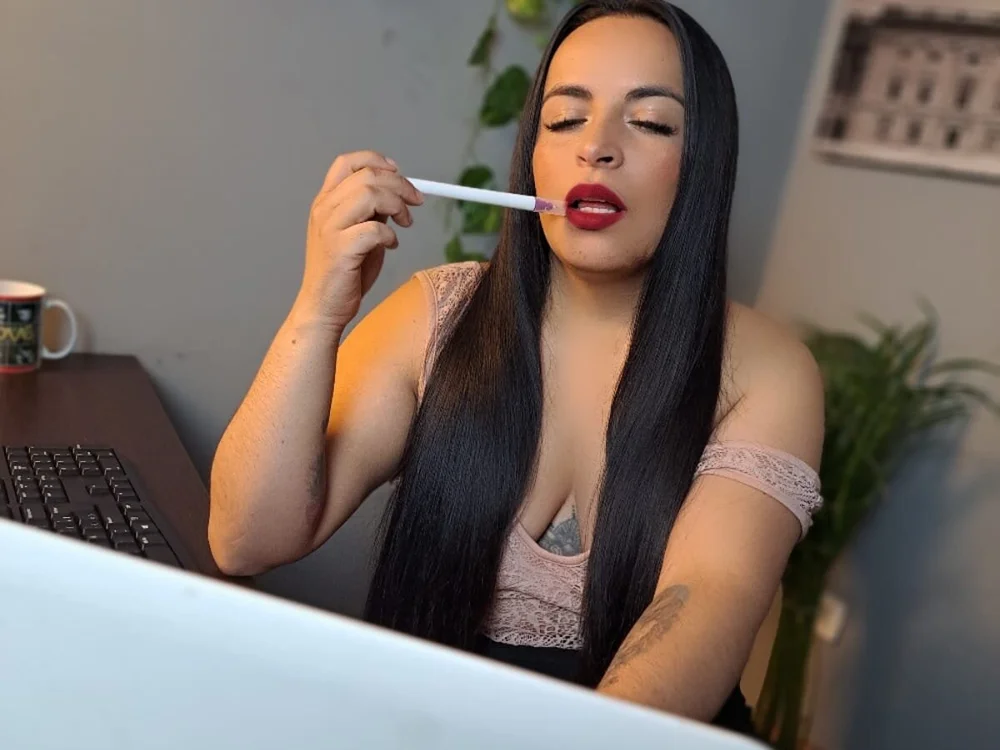 Katanna_Jones' Offline Chat Room