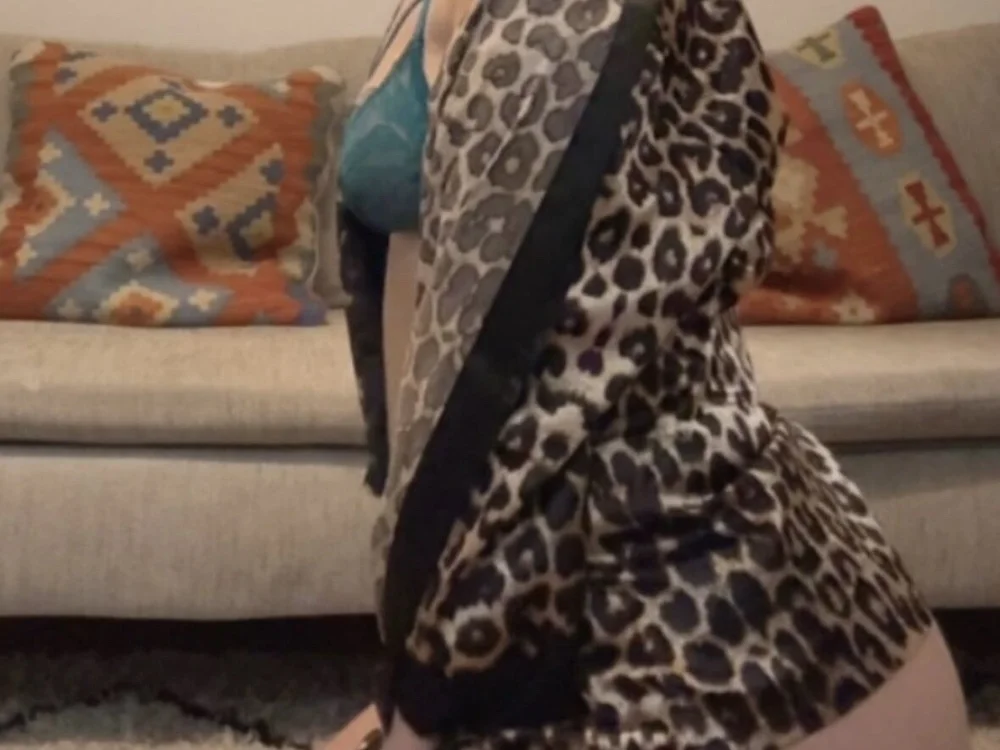 Nina_Mk Chat XXX offline