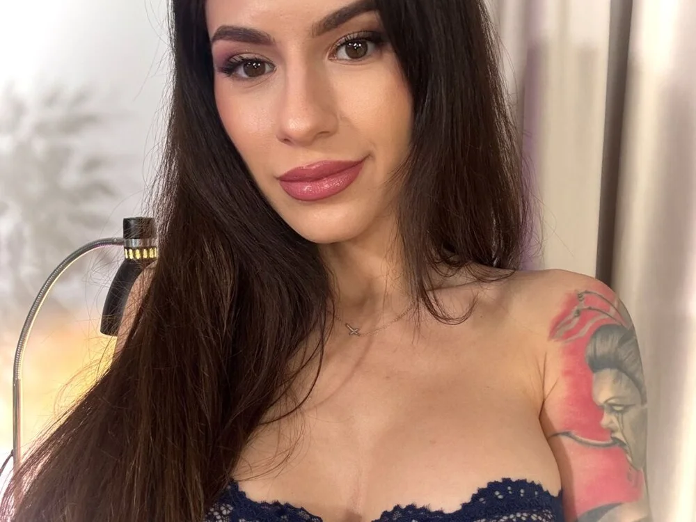 Alyonaqueen_'s Offline XXX Chat