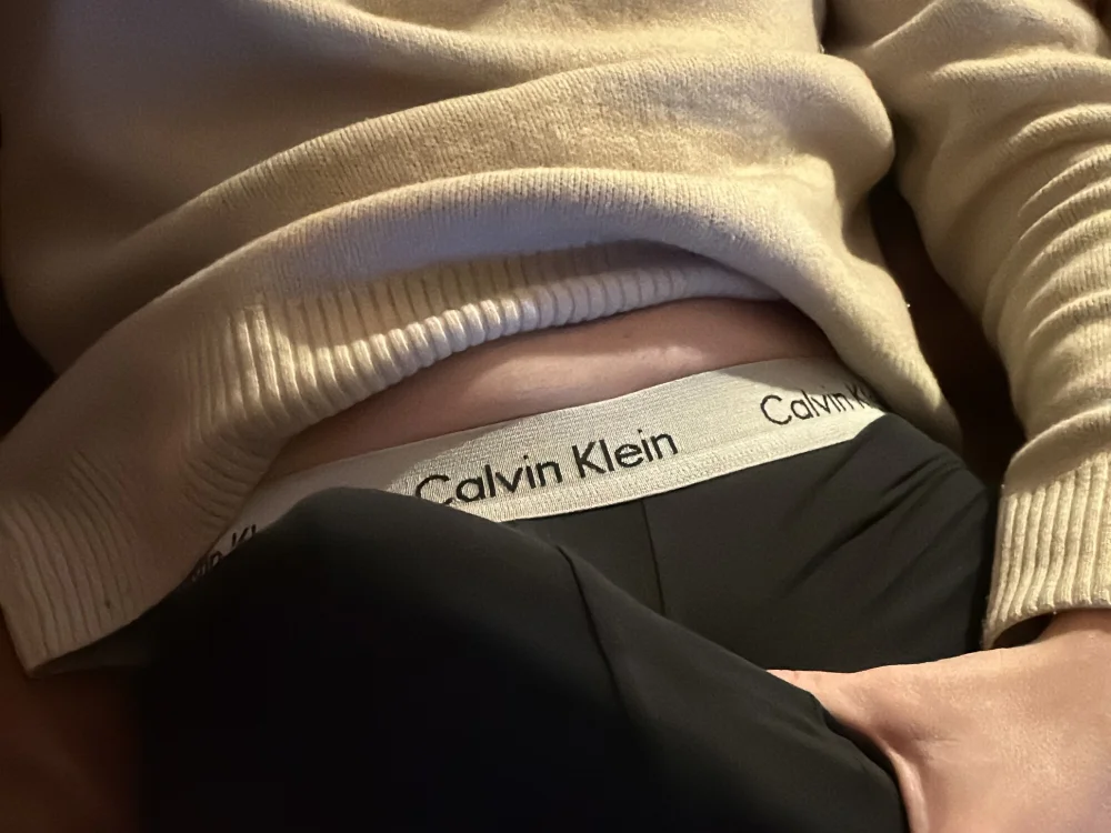 dutchcummer22's Offline Chat Room