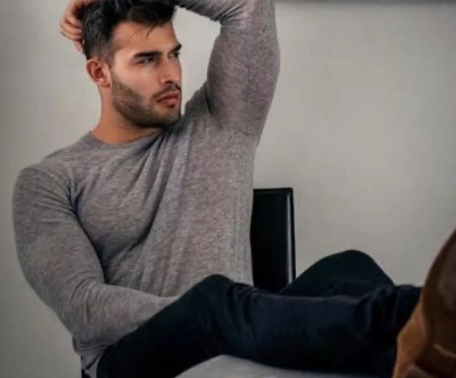 Hugo14745 Offline XXX Chat