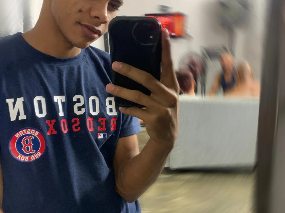 Elvixxx18n Offline XXX chat