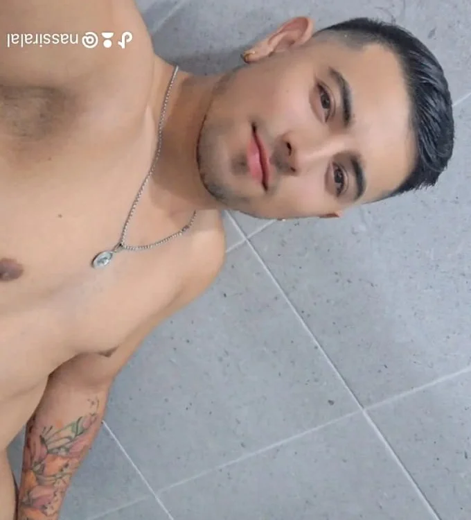 Offline XXX chat modela Eduall93