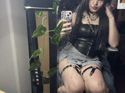 elohwelll on StripChat