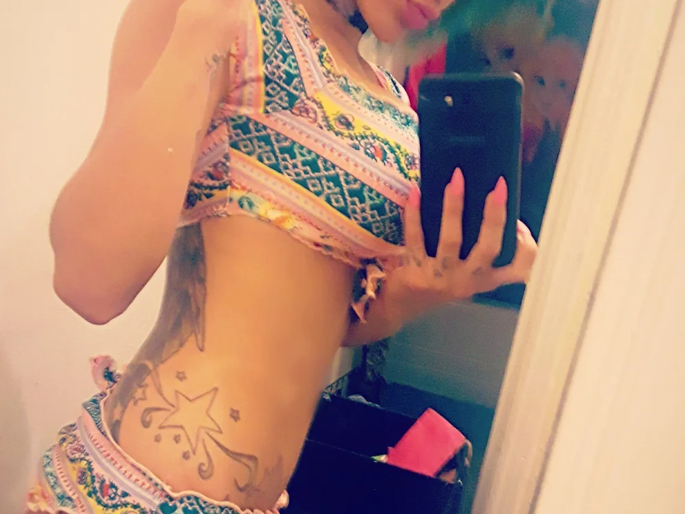DaddysLilMonster524's Offline XXX Chat