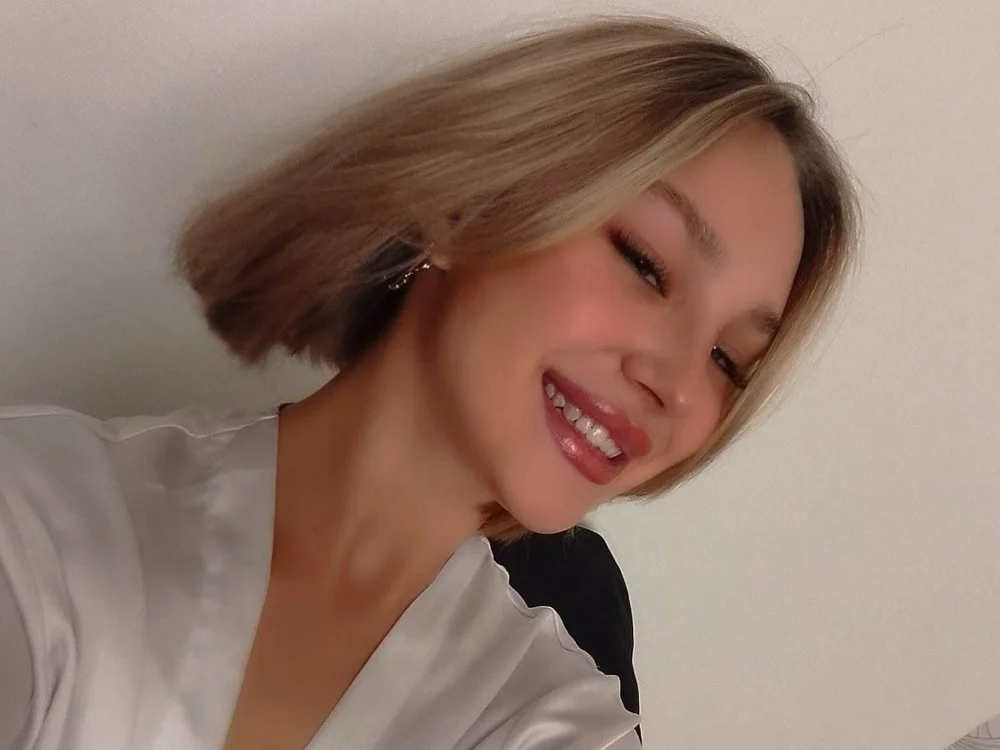 KatieWesstn Live XXX chat