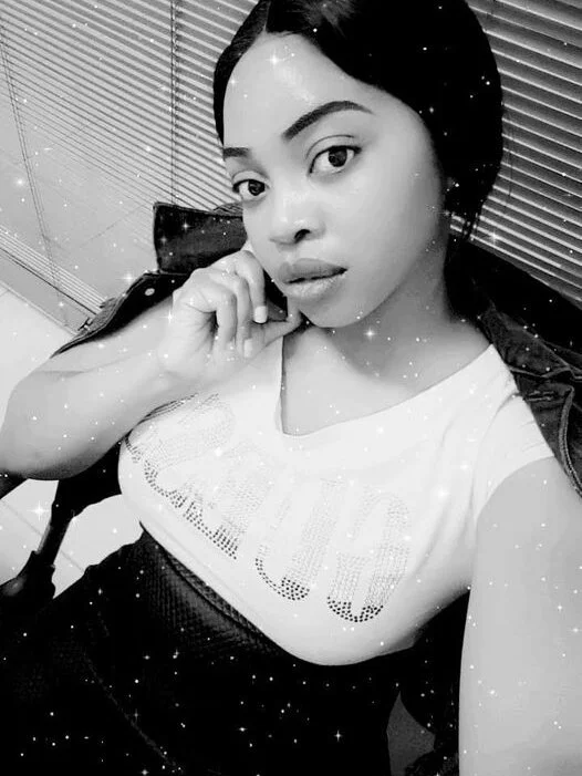 NaughtySquirtyAngel01 Chat XXX offline