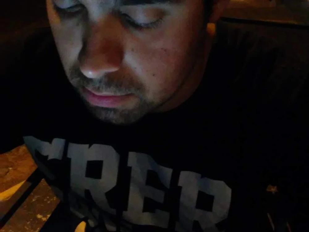 boymanP's Offline Chat Room