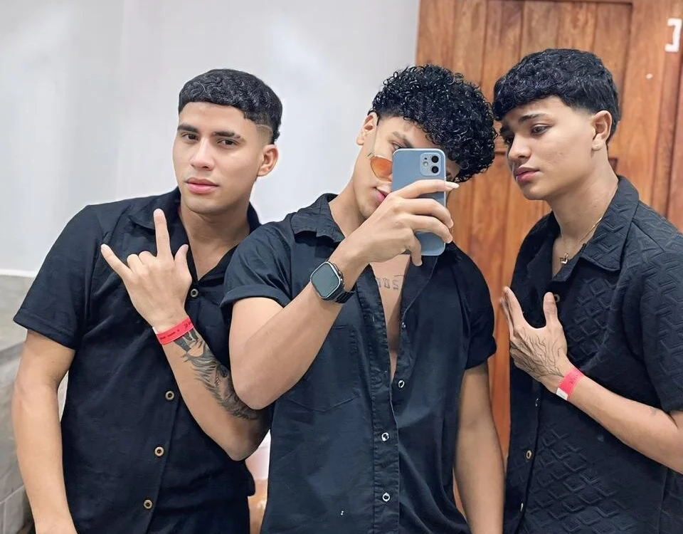 ian_boys_sexy's Offline XXX Chat