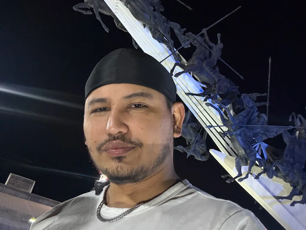 Stebanxxx99's Offline Chat Room