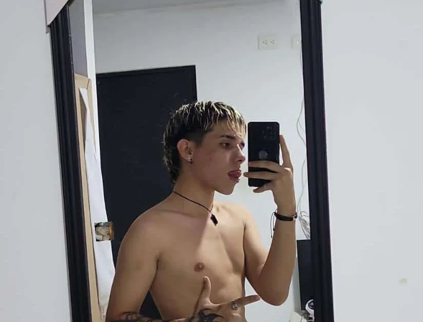 nathan_x1 Chat XXX offline