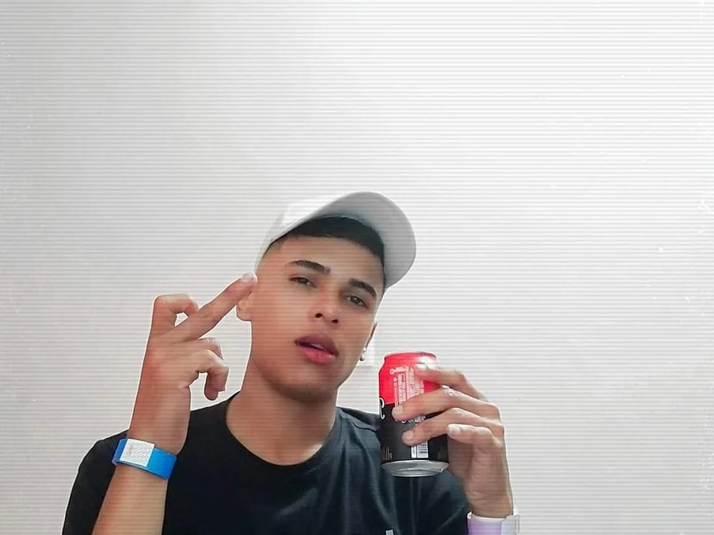 cristian_tayron1 offline XXX-chat