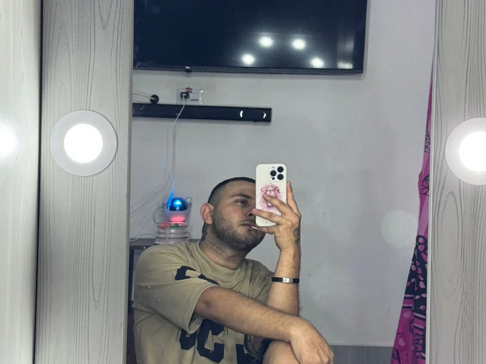 Offline XXX chat modela JHANXON