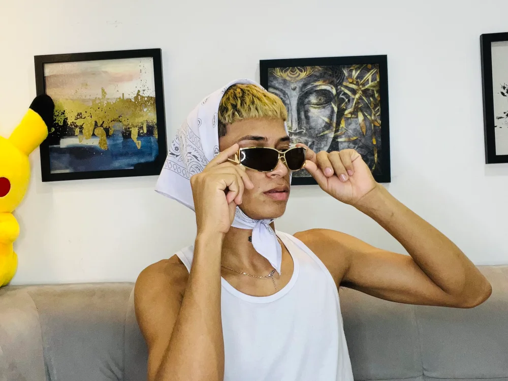 EMPIRE_BOYS1n Offline XXX chat
