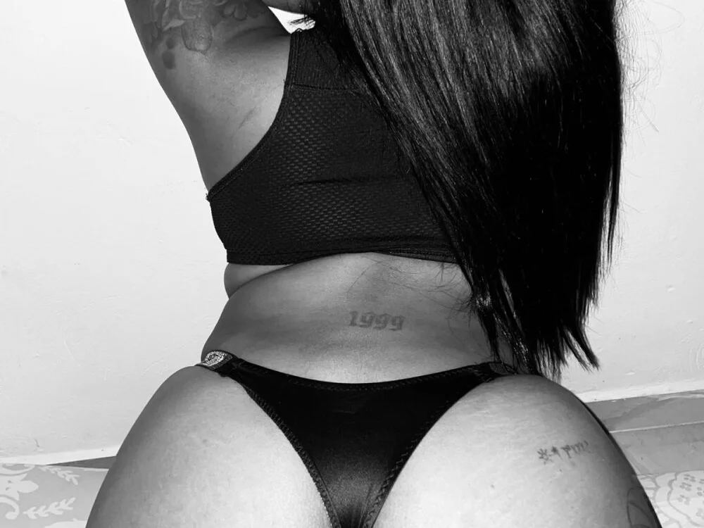 LunaFever69のライブXXXチャット