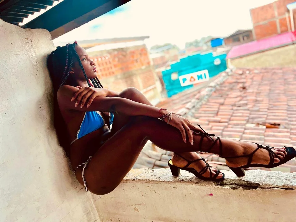 GizneyValencia offline chatrum
