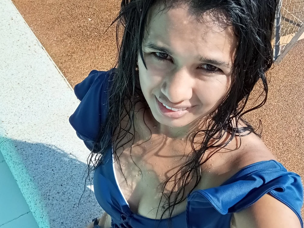 Charlottecarvan offline chatrum
