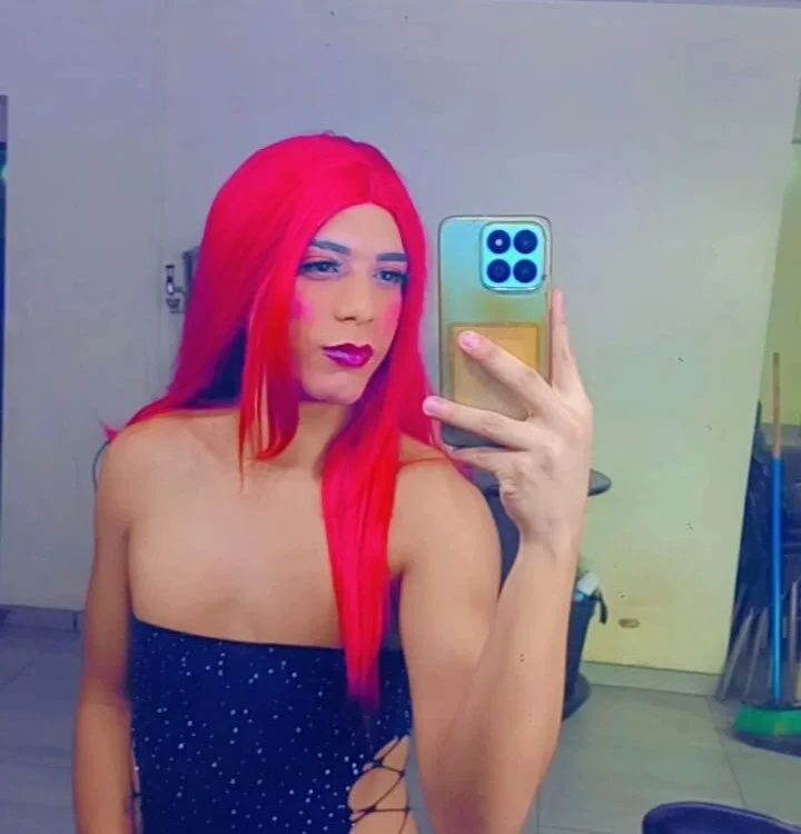 Saray__Sexy: συνομιλία ΧΧΧ εκτός σύνδεσης