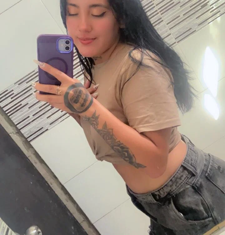 Viky_Zuich offline chatrum