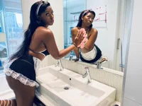 Model naughtyblackdolie