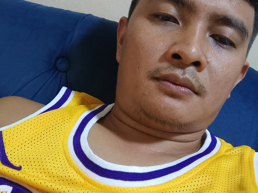 Offline chatovací místnost yourmen_21