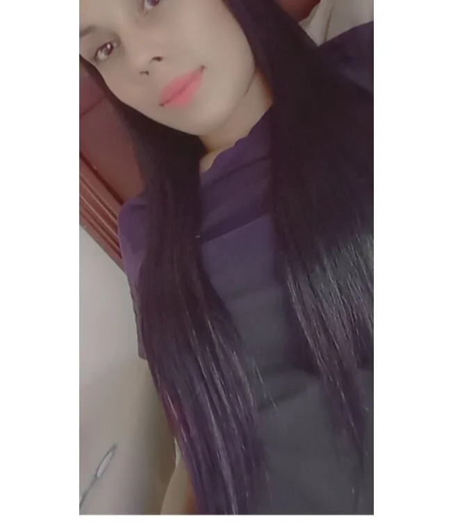 sara_squirt96's Offline XXX Chat