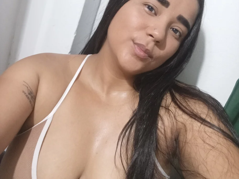 dirtydoll_latina Offline XXX Chat