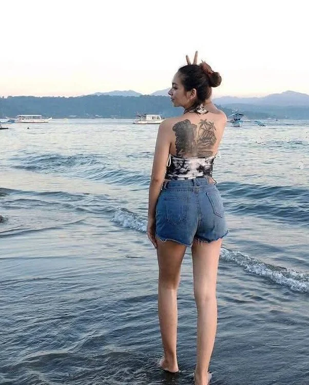 Candy-Mae25 Obrolan XXX Offline