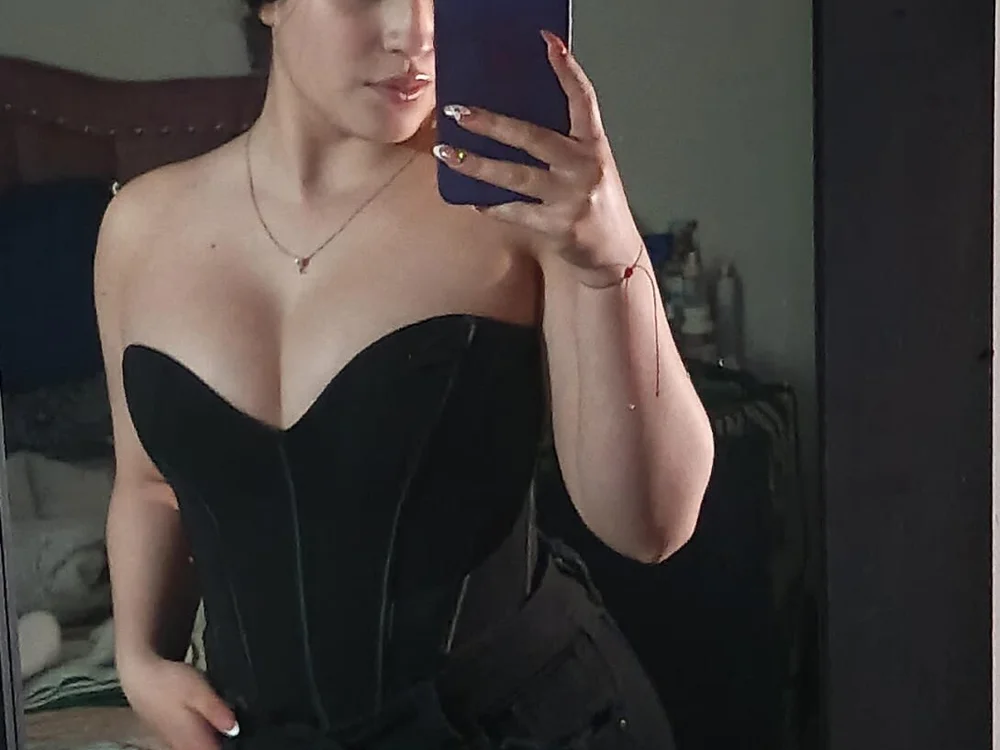 Mia_angel's Offline XXX Chat