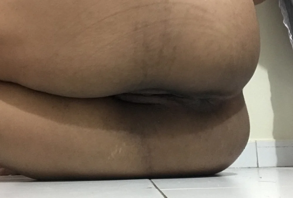 ChicaBuena@xh's Offline Chat Room