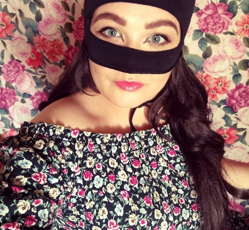 Cutie_foxi's Offline Chat Room