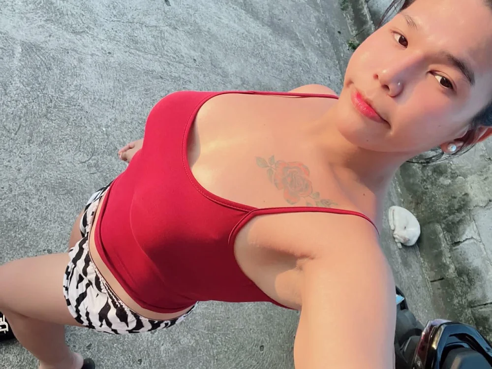 HotxxHolly 离线XXX聊天