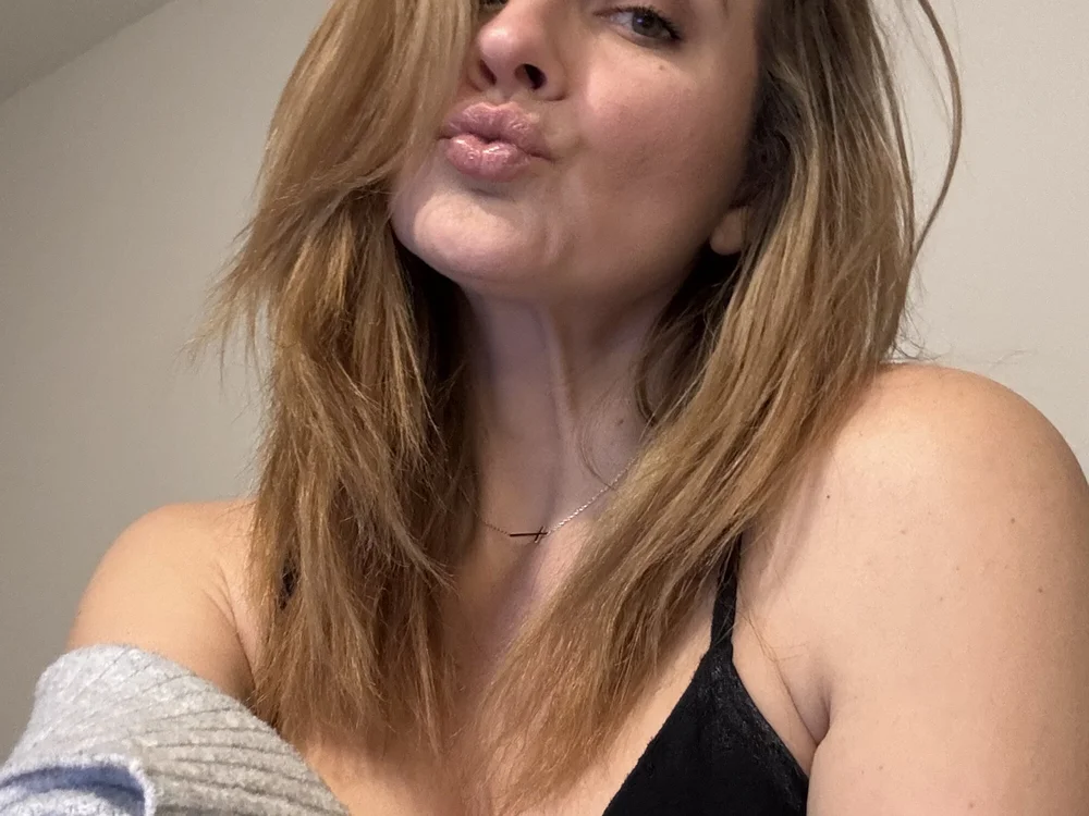 แชท XXX ออฟไลน์ของ mollykate420